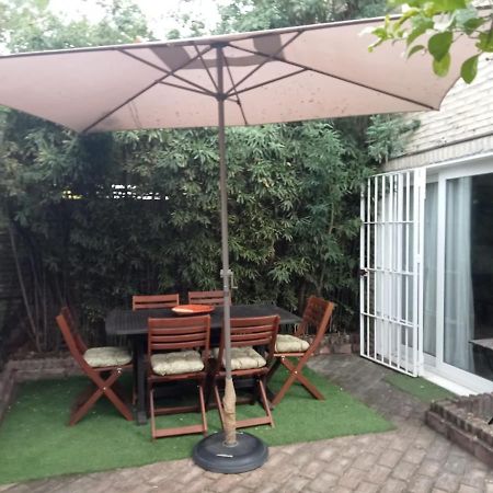 Dormir Entre Limones, Casa De Invitados En Vivienda Familiar Dos Hermanas Eksteriør bilde