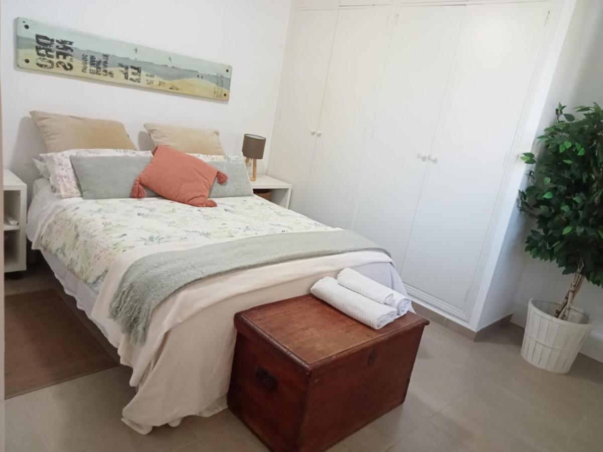 Dormir Entre Limones, Casa De Invitados En Vivienda Familiar Dos Hermanas Eksteriør bilde
